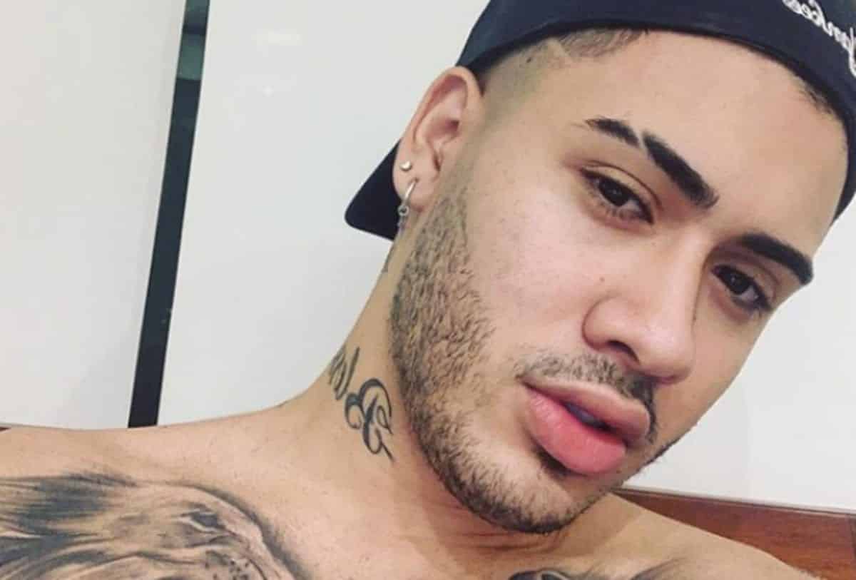 Kevinho de toalha leva seguidores à loucura no Instagram